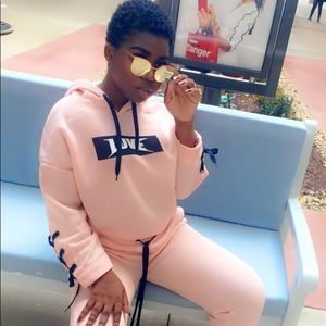 Meet your Posher, Christelle